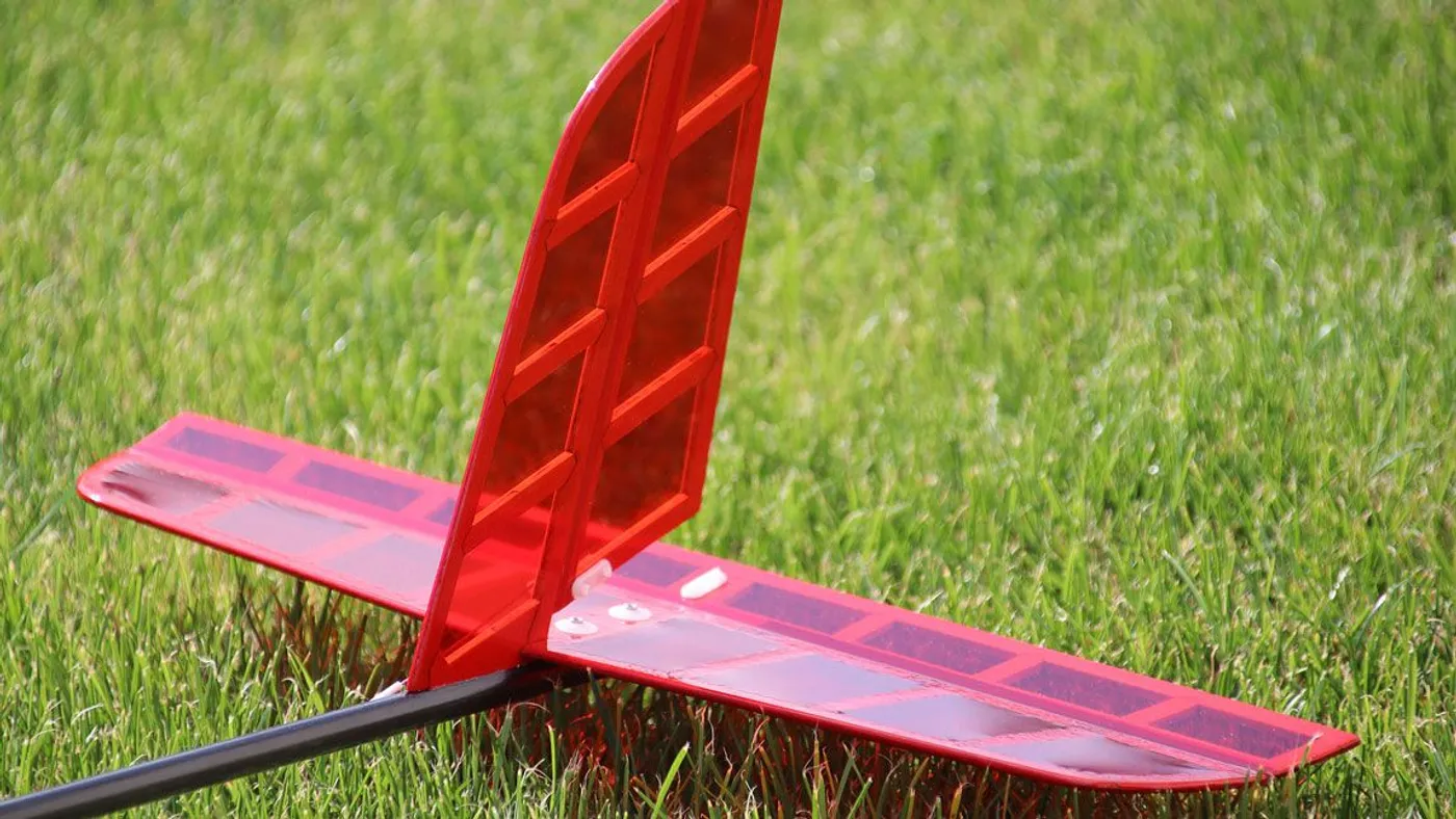 Freya HLG – Planeur RC F3K – 150 cm / 59 in – KIT