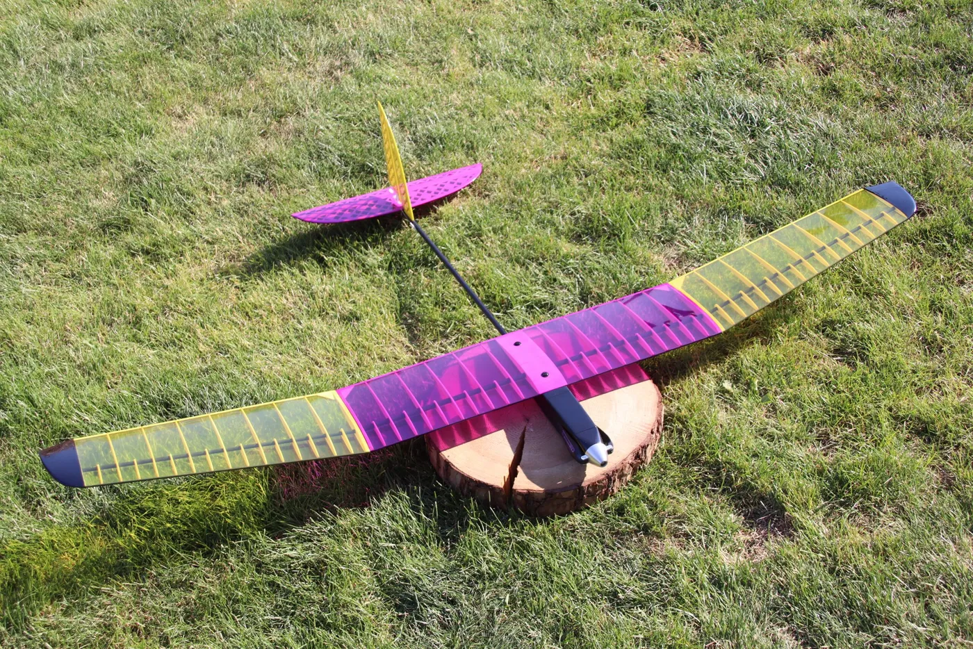 Freya E – Planeur RC F5K – 150 cm / 59 in – SHORT KIT